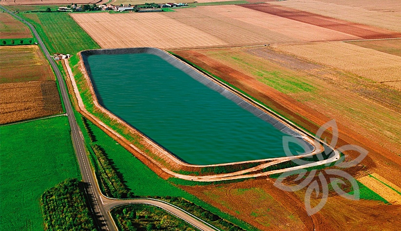 Резервуар для воды Firestone, Франция - геомембрана GeoGard EPDM для искусственных водоемов